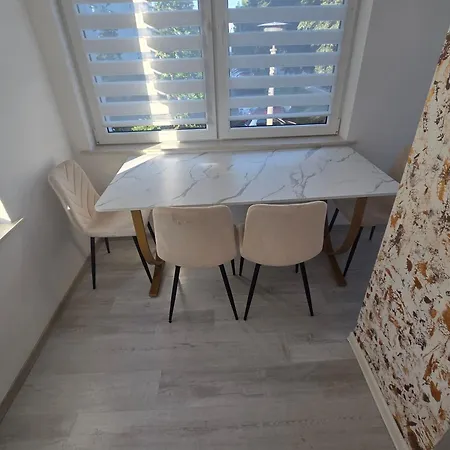 1 Angels O K B * Άλτενμπουργκ